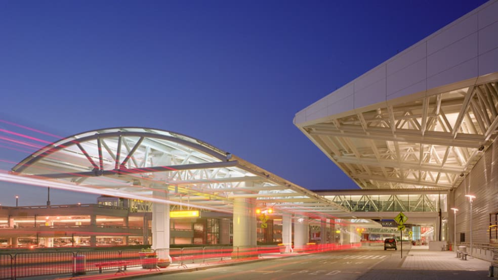 Luxury chauffeur service for /assets/Static-Covers/BWI.jpg